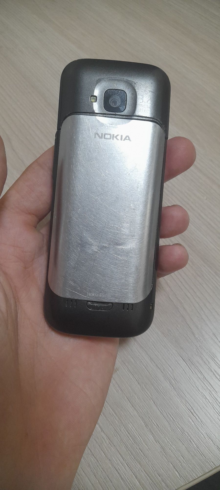 Прадам телифон  NOKIA