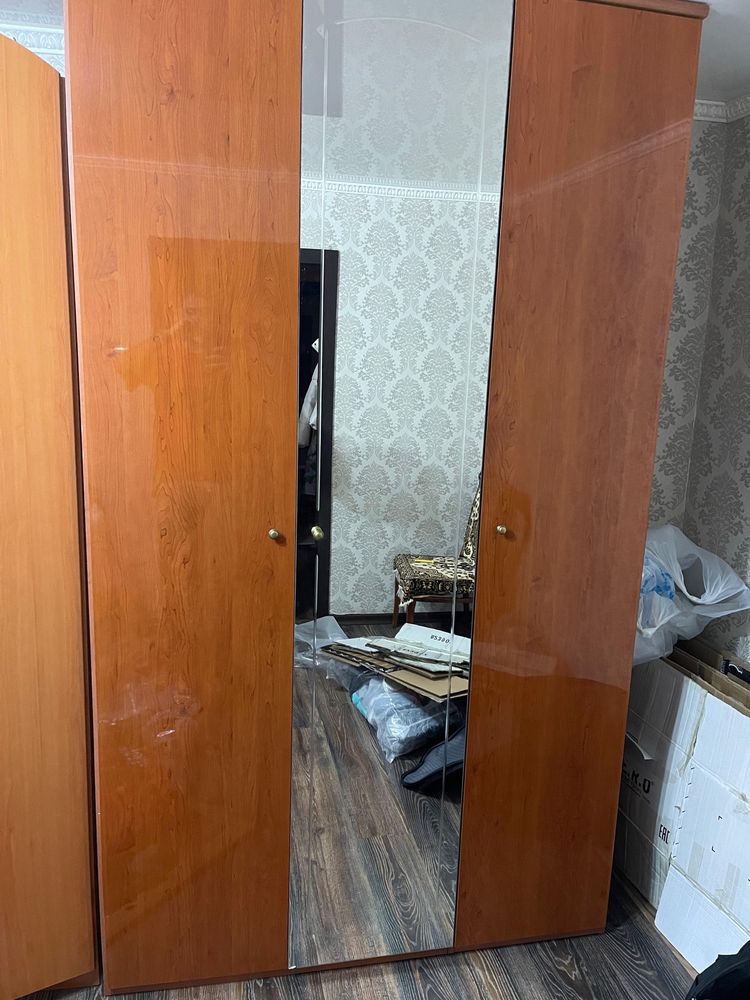 Продам шкаф, шифоньер
