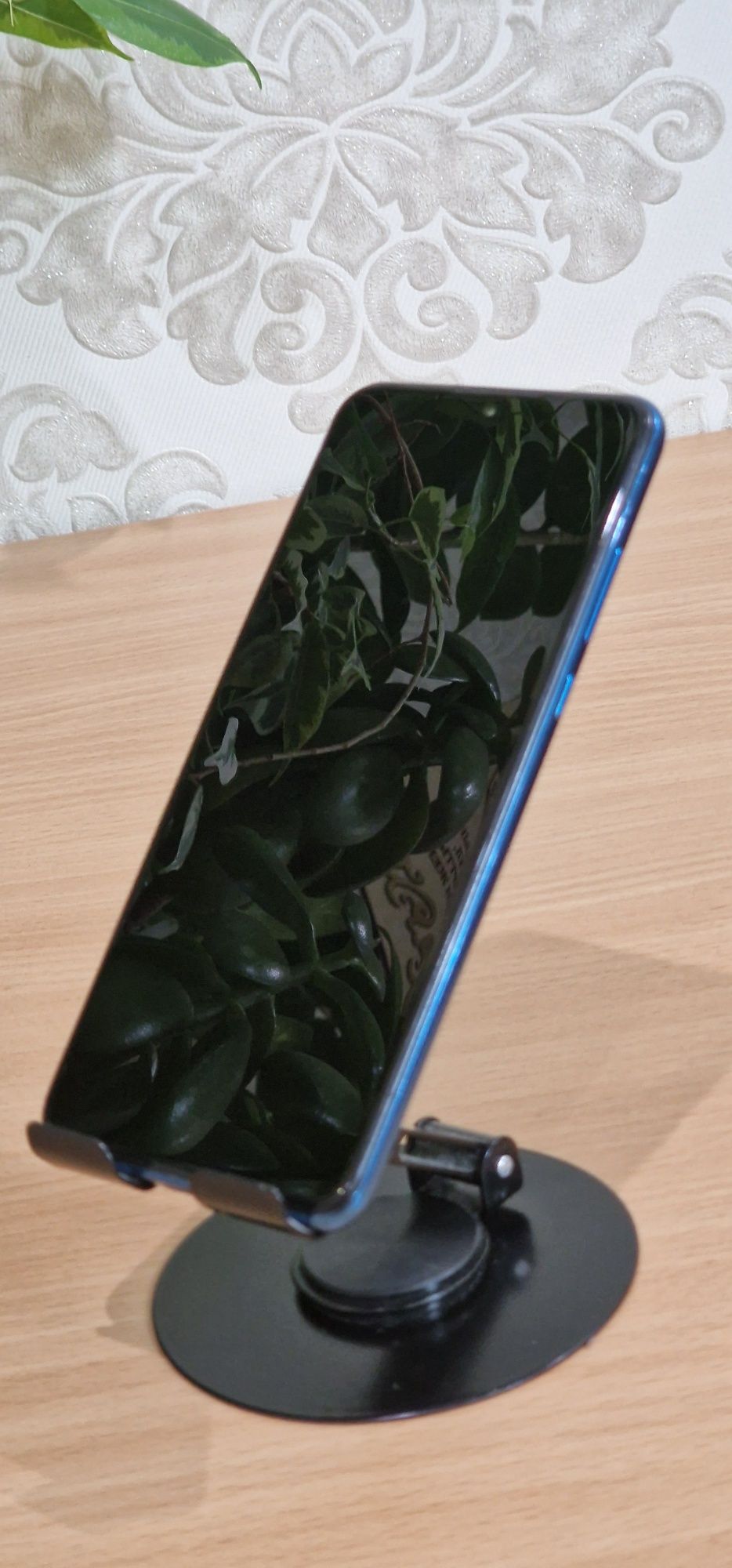 Продам смартфон HUAWEI P30 lite