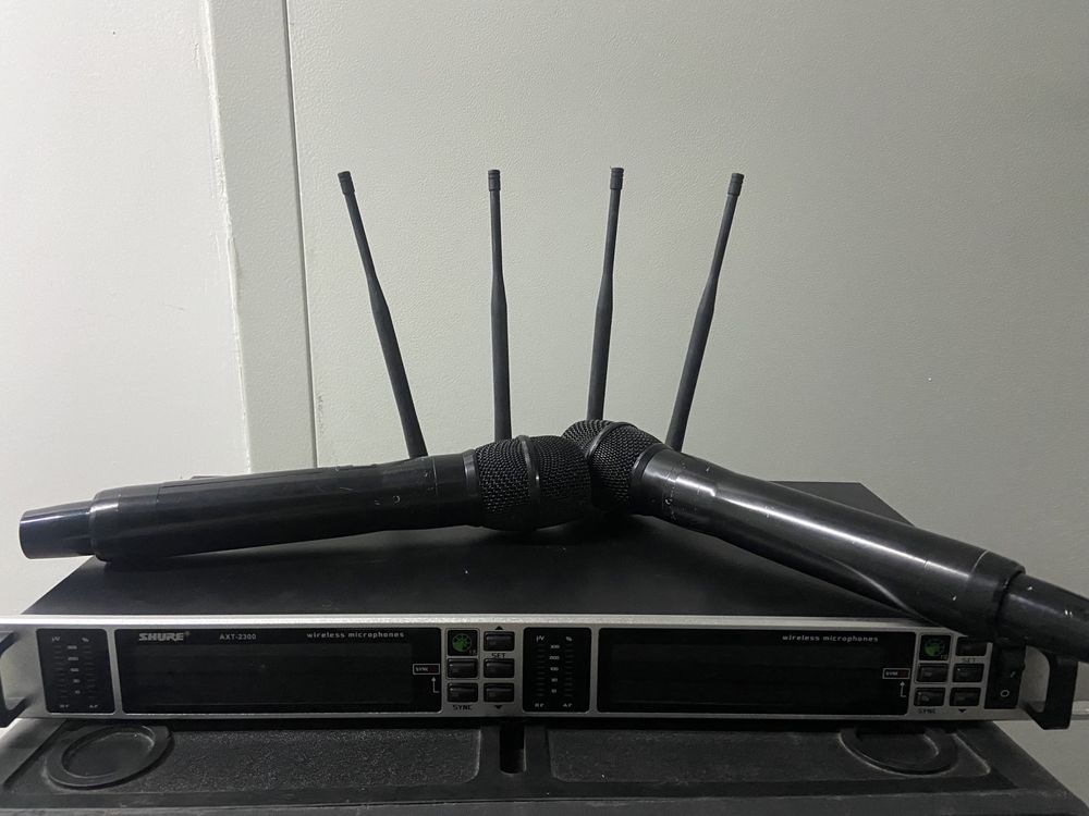 продам микрафон shure axt-2300