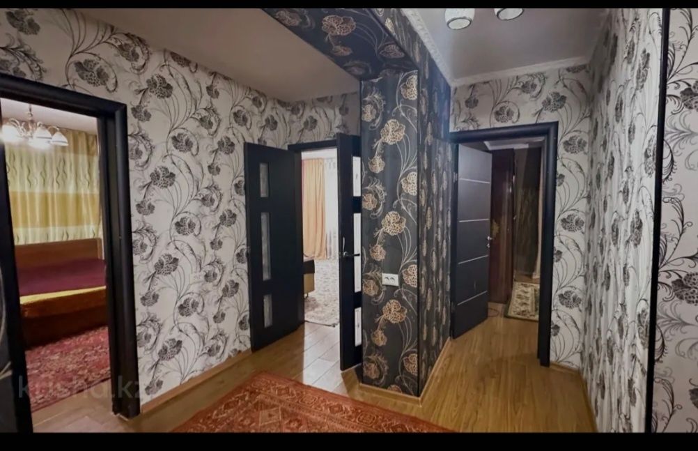 Продам 3х ком. квартиру.  В районе Құс Жолы,