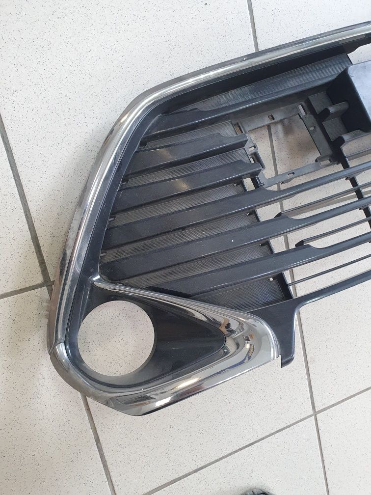 Нижняя решетка Toyota Camry 55