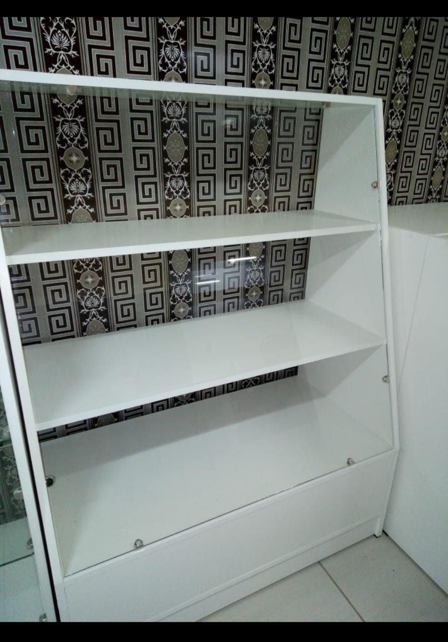 Продам стеллажи полки витрины