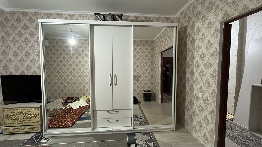 Продам шкаф для спальни
