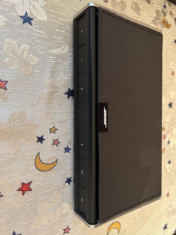 BOSE SoundLink колонка