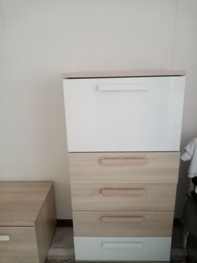 Продам комод, тумбу, мини диванчик