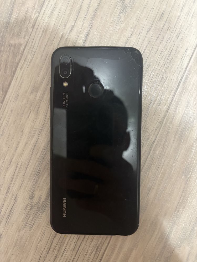 Продам Huawei p20 lite