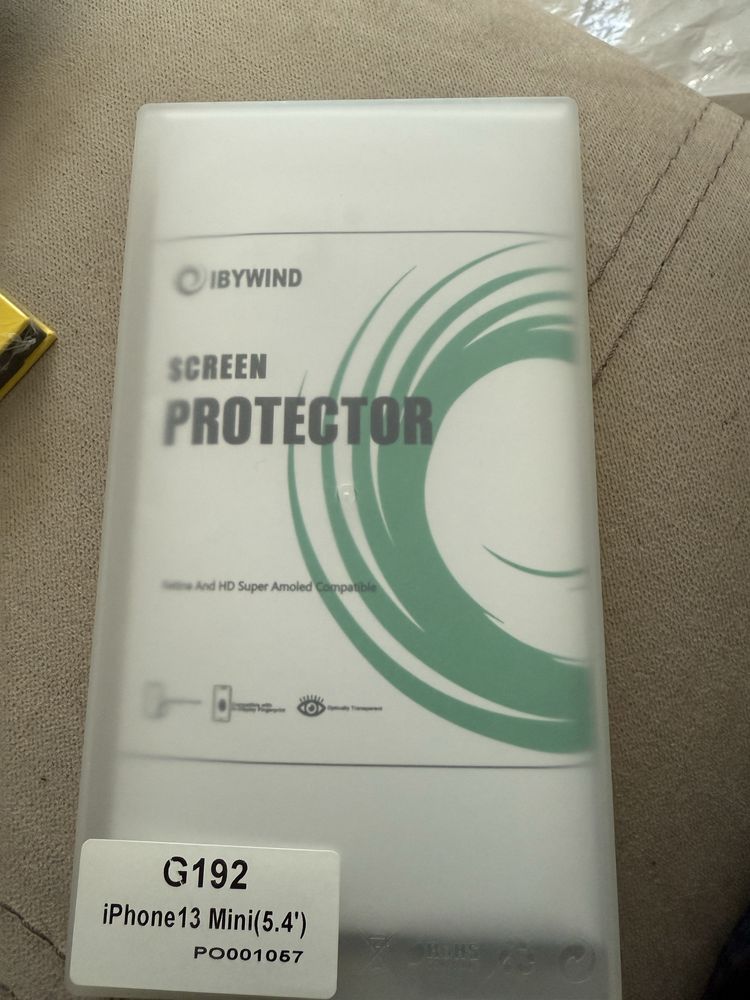 Стекло на экран iphone 13 mini.