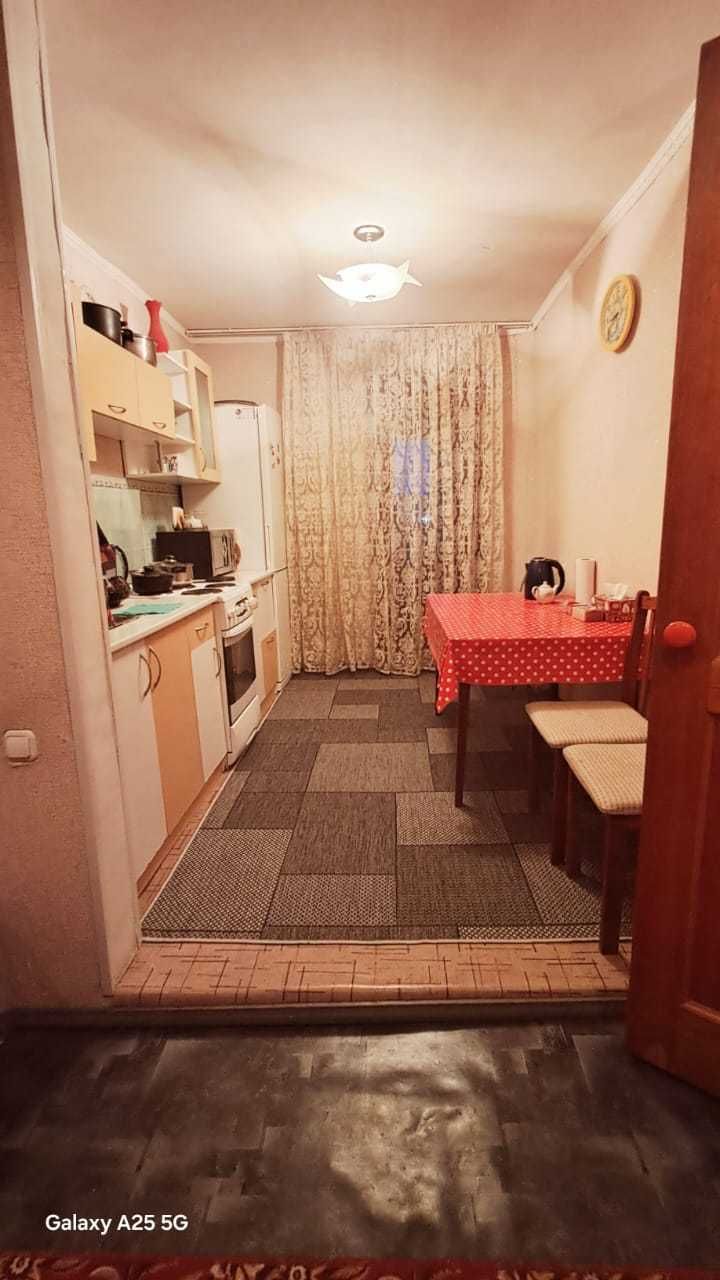 Обменяю 2-ухкомнатную квартиру в Павлодаре