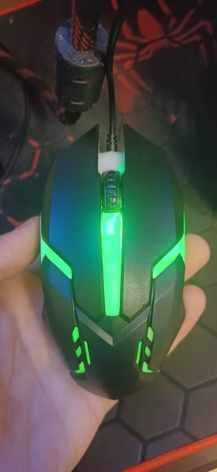 Продам мышку игровую