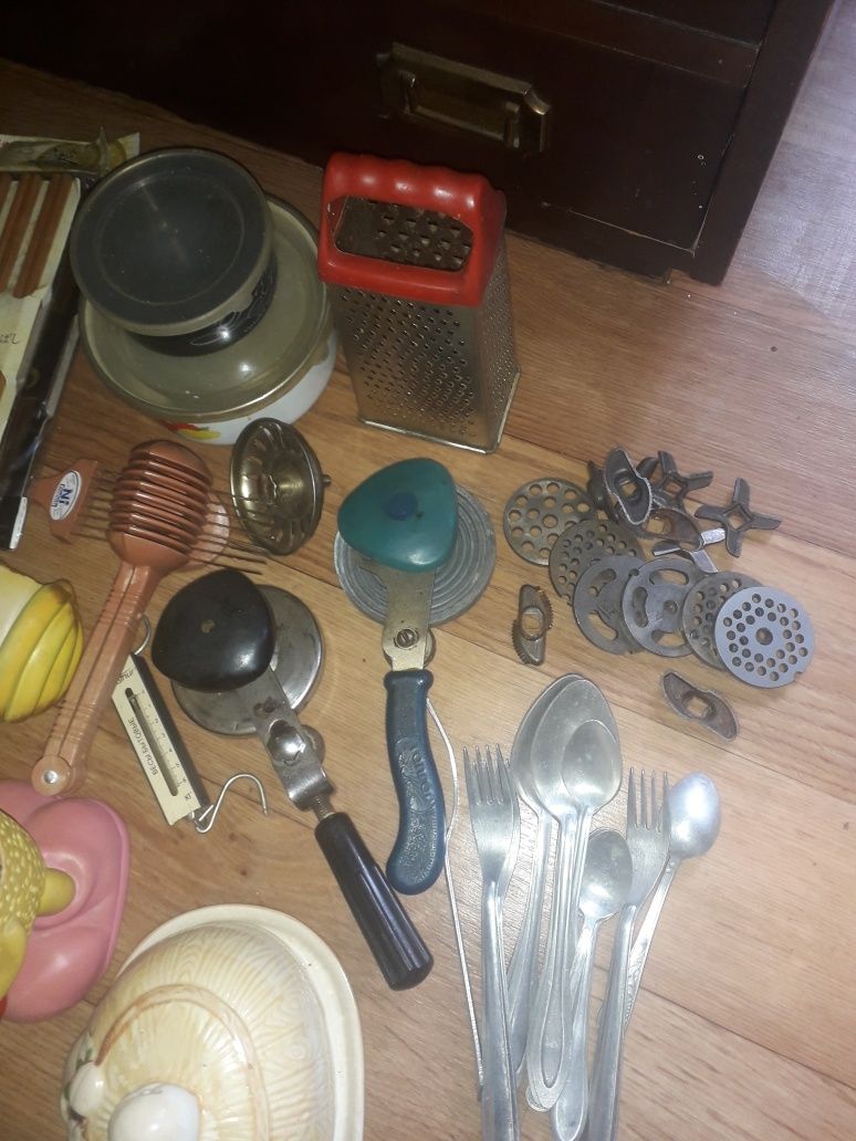 Продам недорого кухонные принадлежности