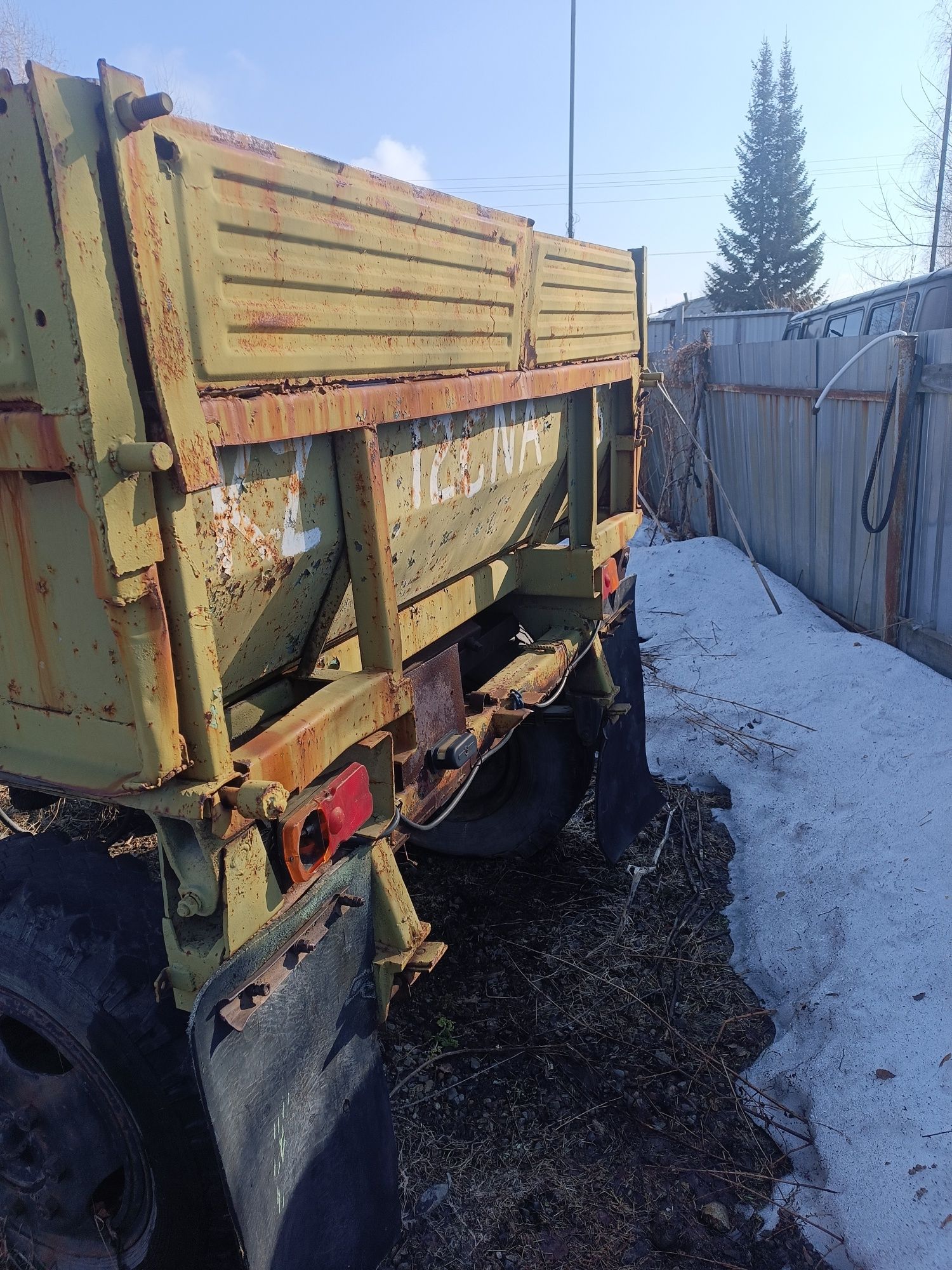 Продам самосвальный прицеп.