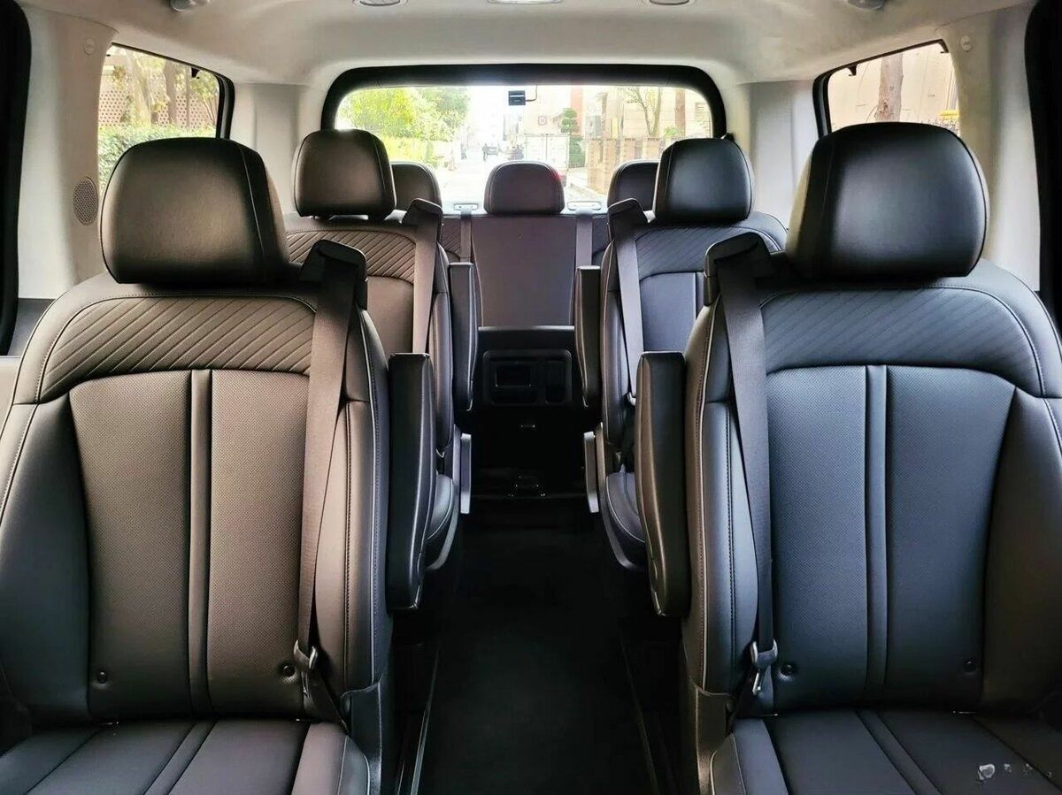 Минивэн Hyundai Staria с водителем туры на Чарын Кольсай Каинды Иссык