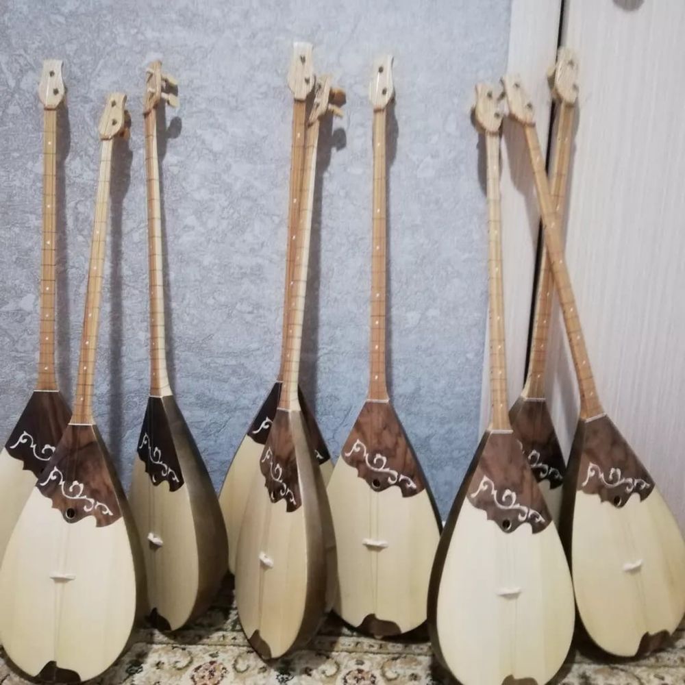 продам большой и маленький домбыра