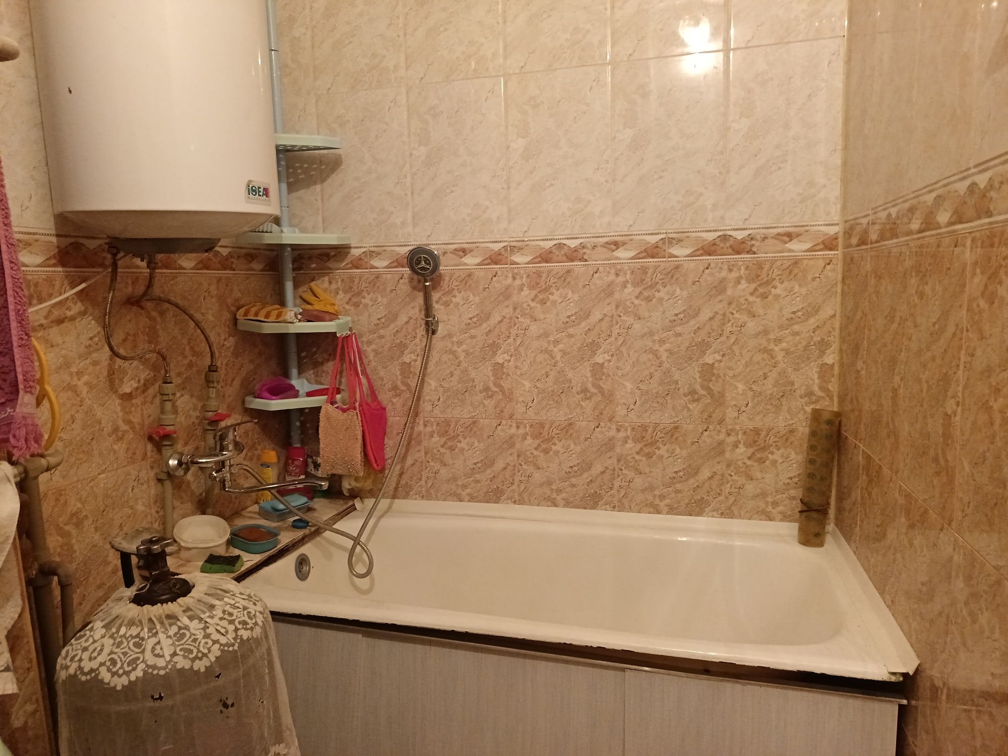 Продаётся 2х комнатная улучшенная, 3этаж