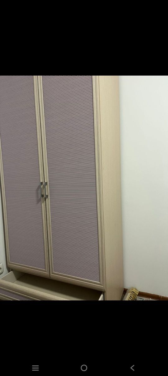Розовый шифанер в хорошом состоянии