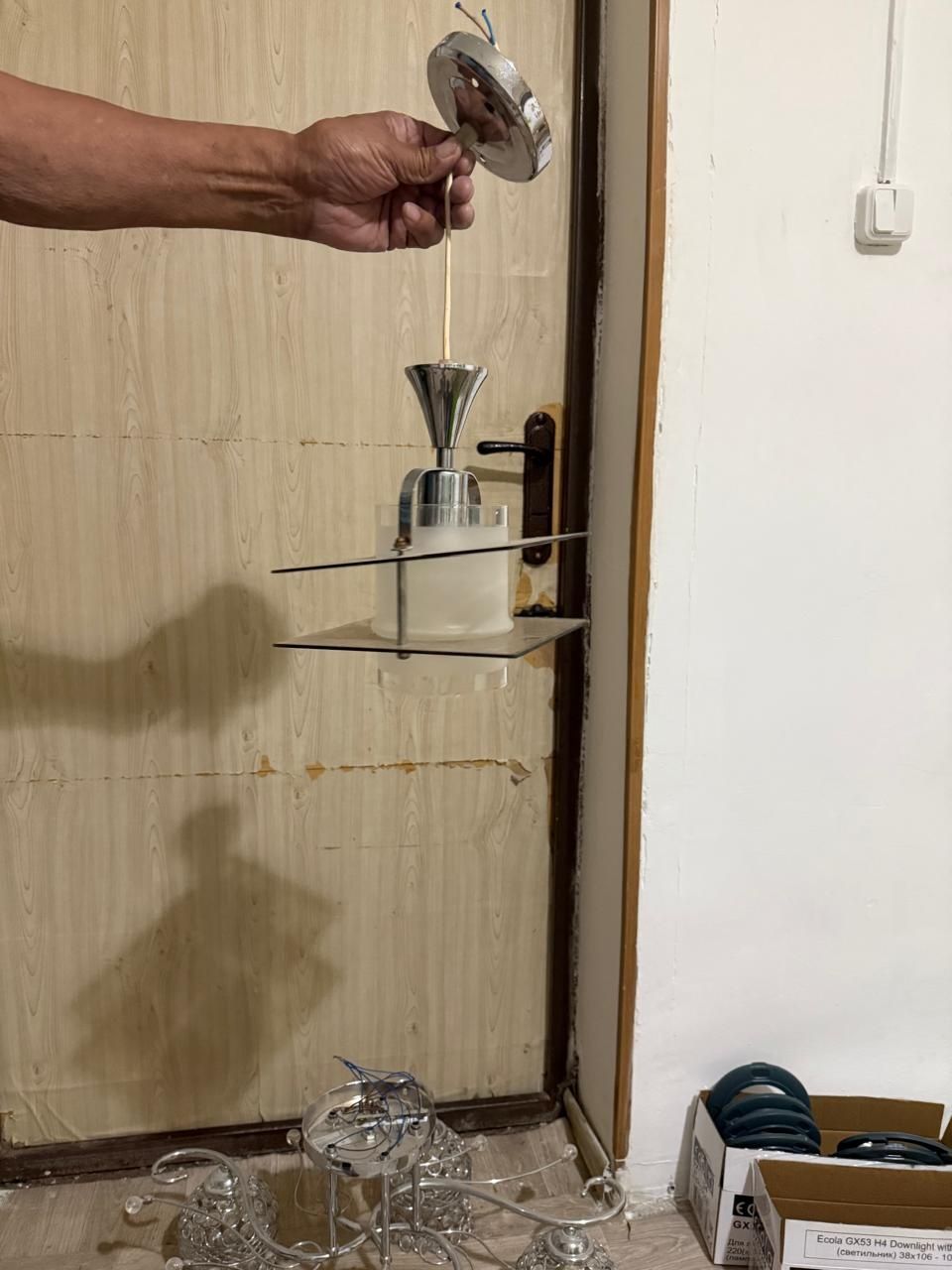 Продам люстры недорого