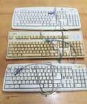 Клавиатуры рабочие с интерфейсом PS/2. Белые за 1000тг, черные за 2000