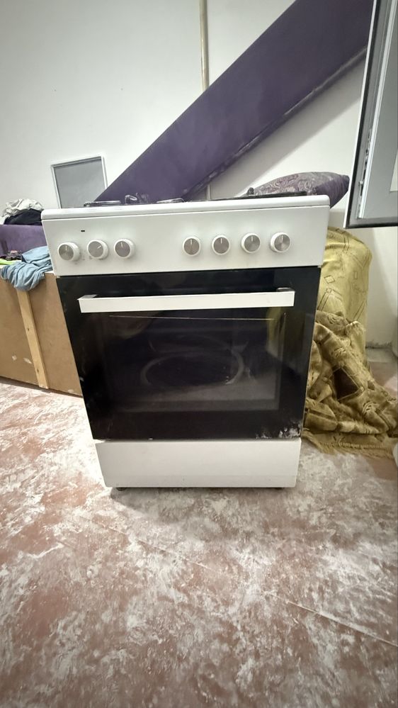 Продам газовую плиту