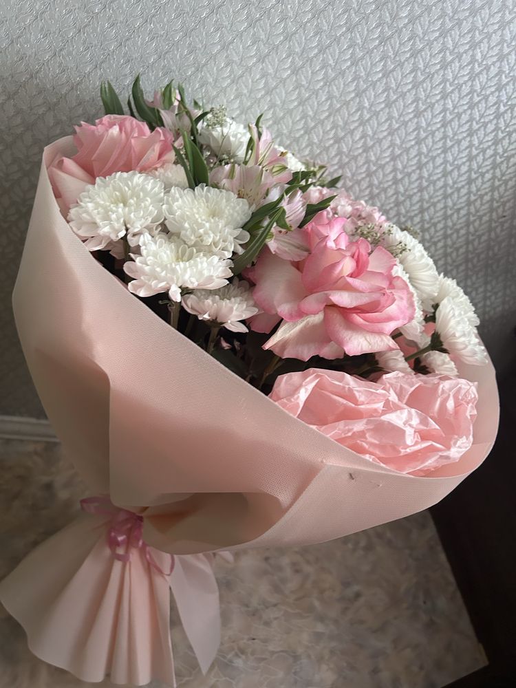 Букет цветов розы