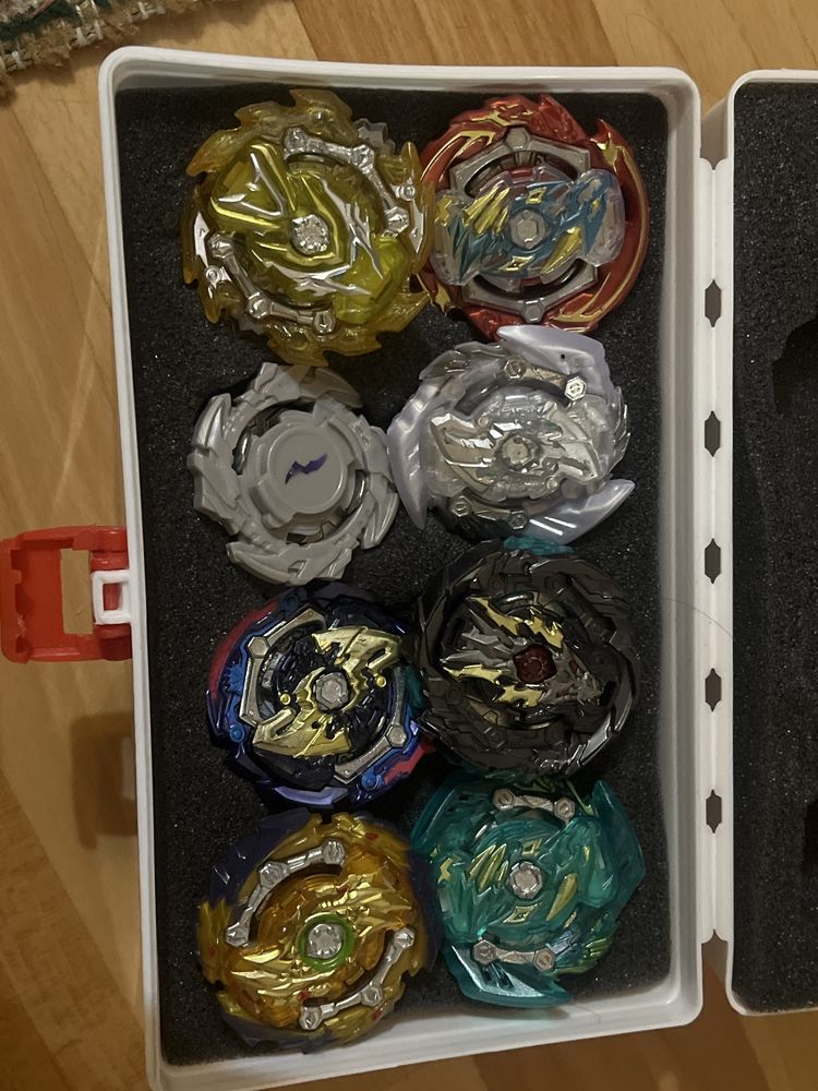 Отдам даром детскую игрушку Beyblade