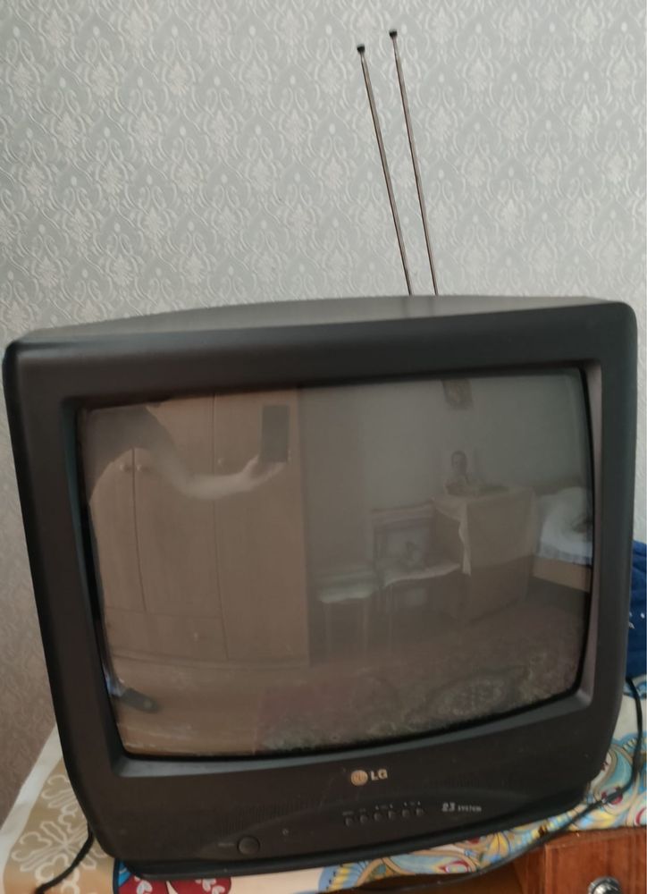 Продам телевизор