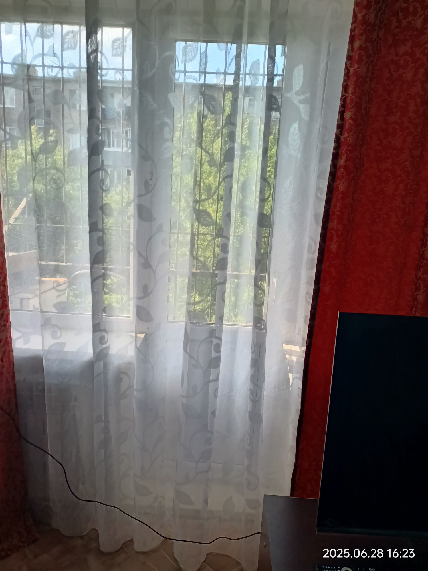 Продам тюль в хорошем состоянии