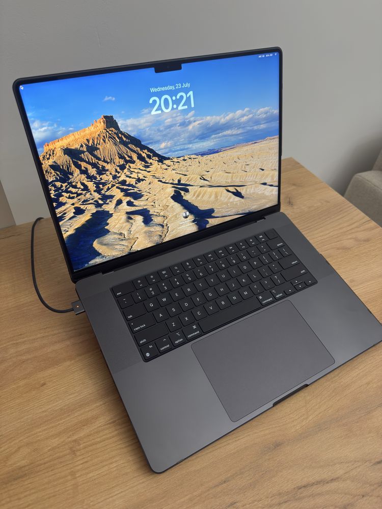 Macbook Pro 16 (20 циклов) M3 Max 40 GPU 48gb Ram 1tb SSD