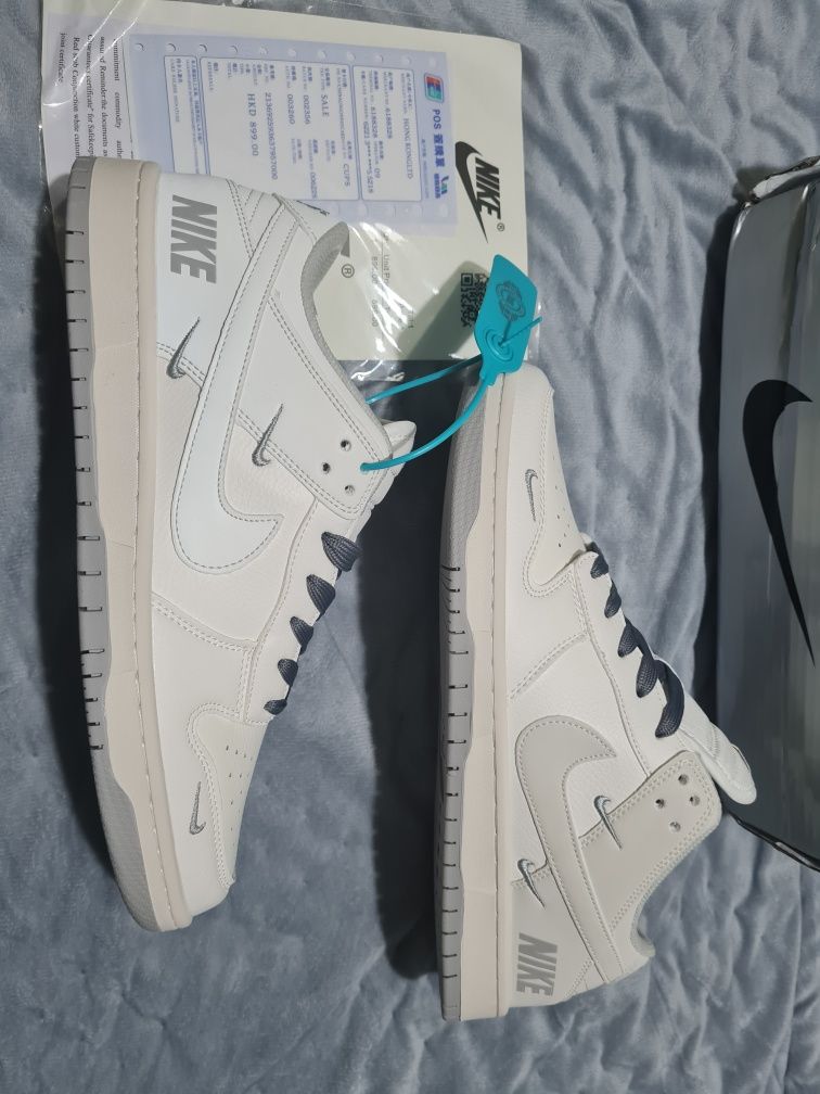 Кроссовки Nike Dank low