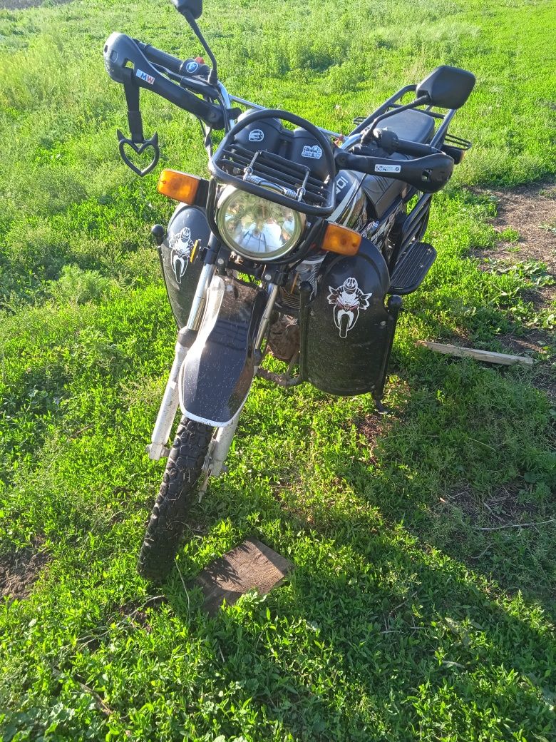 Продам мотоцикл Yaci