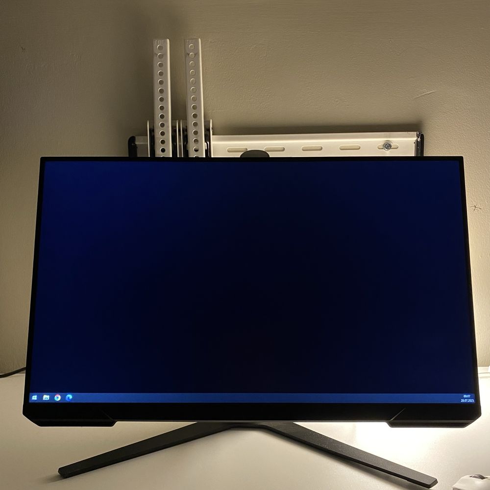 Продаю игровой монитор 24" Samsung Odyssey G3 144ghz