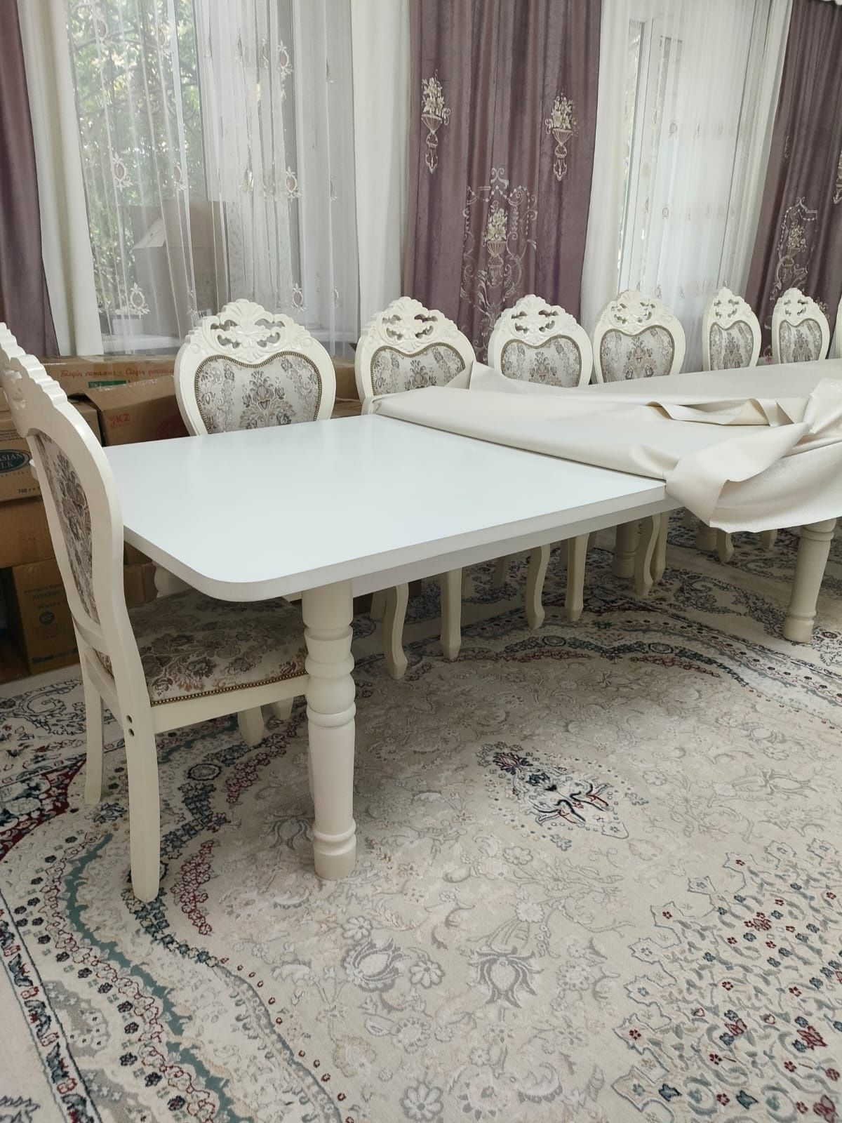 Продам столы, 2 штуки. Один стол - 50000т