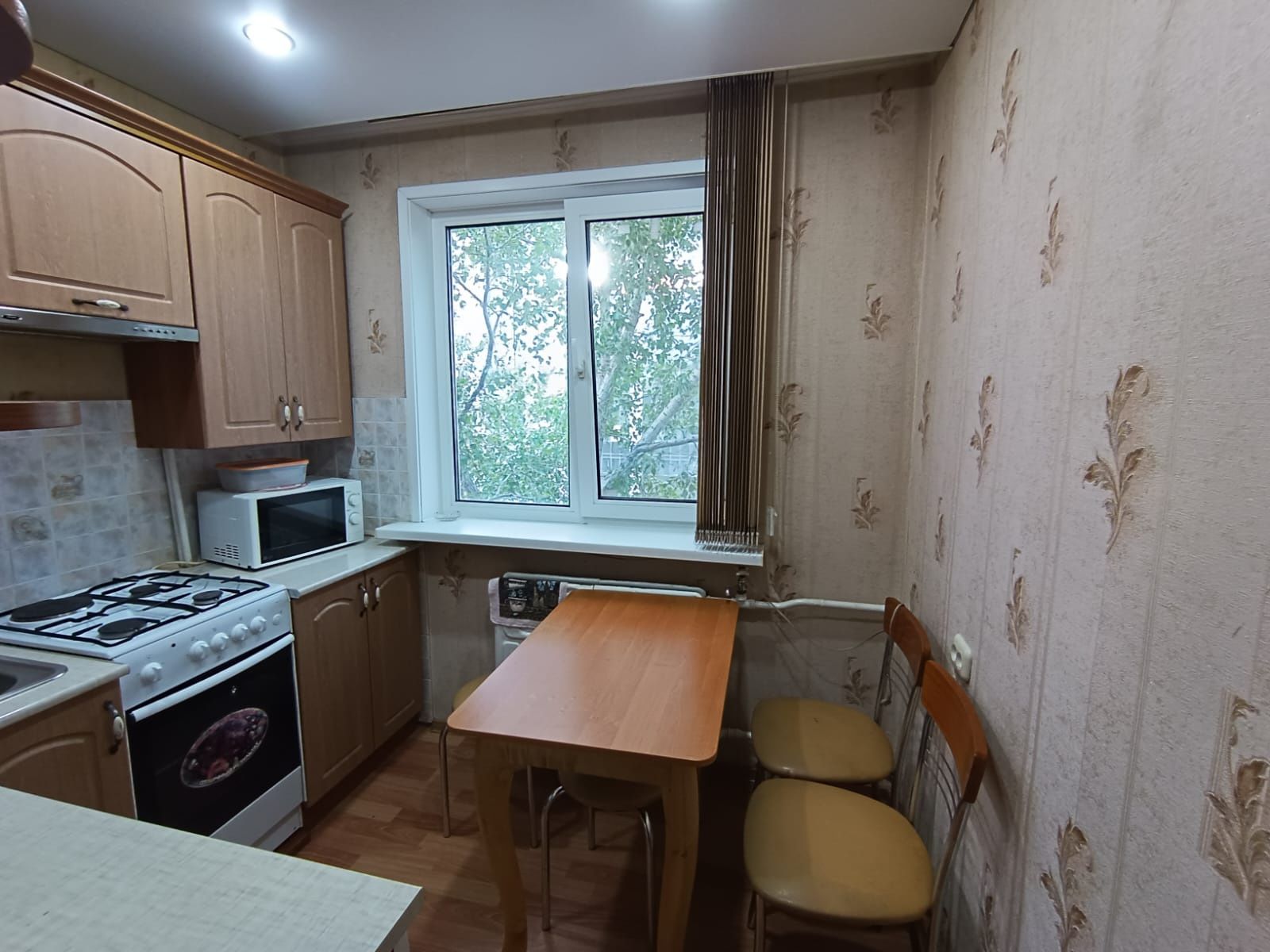 Продается 2-комн квартира, адрес Мира 278,чистая уютная