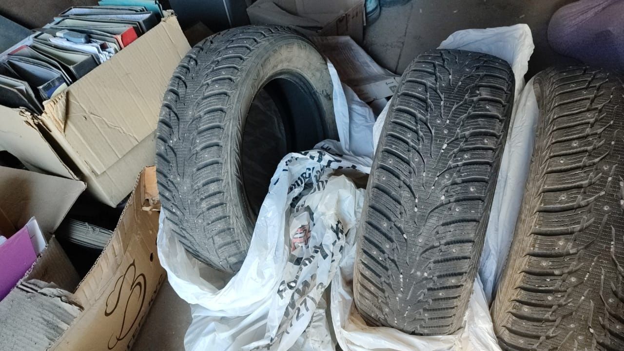 зимние шины 225/60/R16 NEXEN 

NEXEN шины