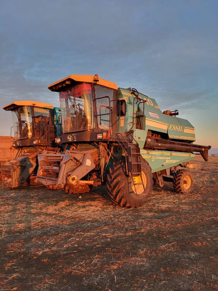 Комбайн Есиль 740 с жаткой