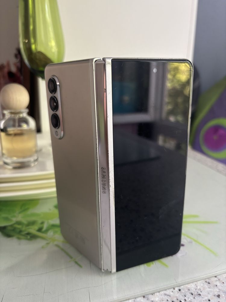 Samsung z fold 3