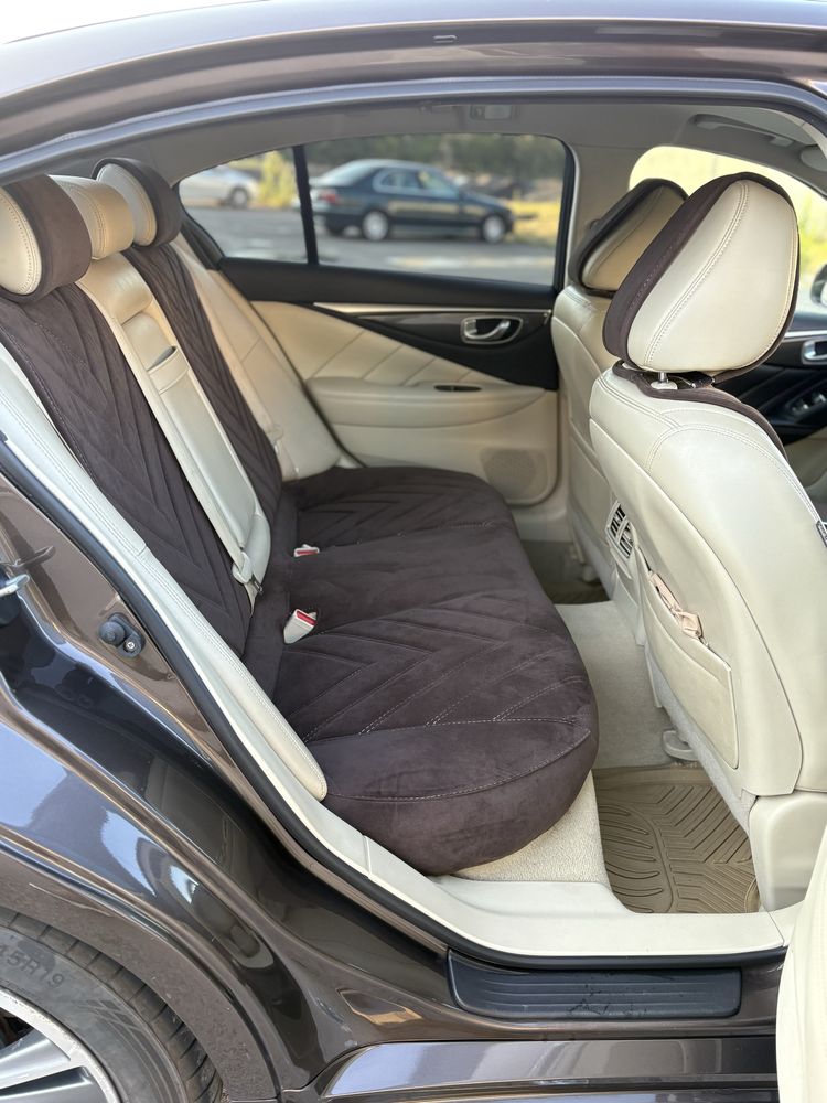 Продаю Infiniti Q50