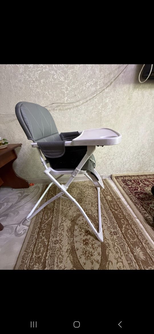 Продам столик для кормления
