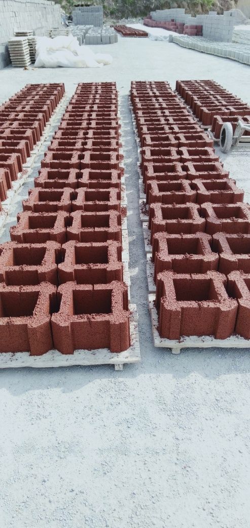 Шлакоблоки строительные Заборные прессование, калона тумбы. Строи