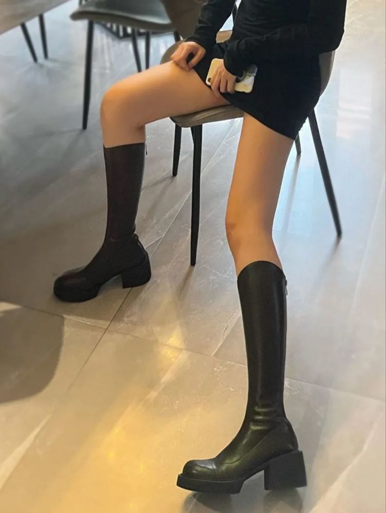 Сапожки длинные кожанные