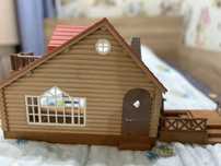 Продам дом,набор столовой,гостиной,столик гриль,холодильник,пончикshop