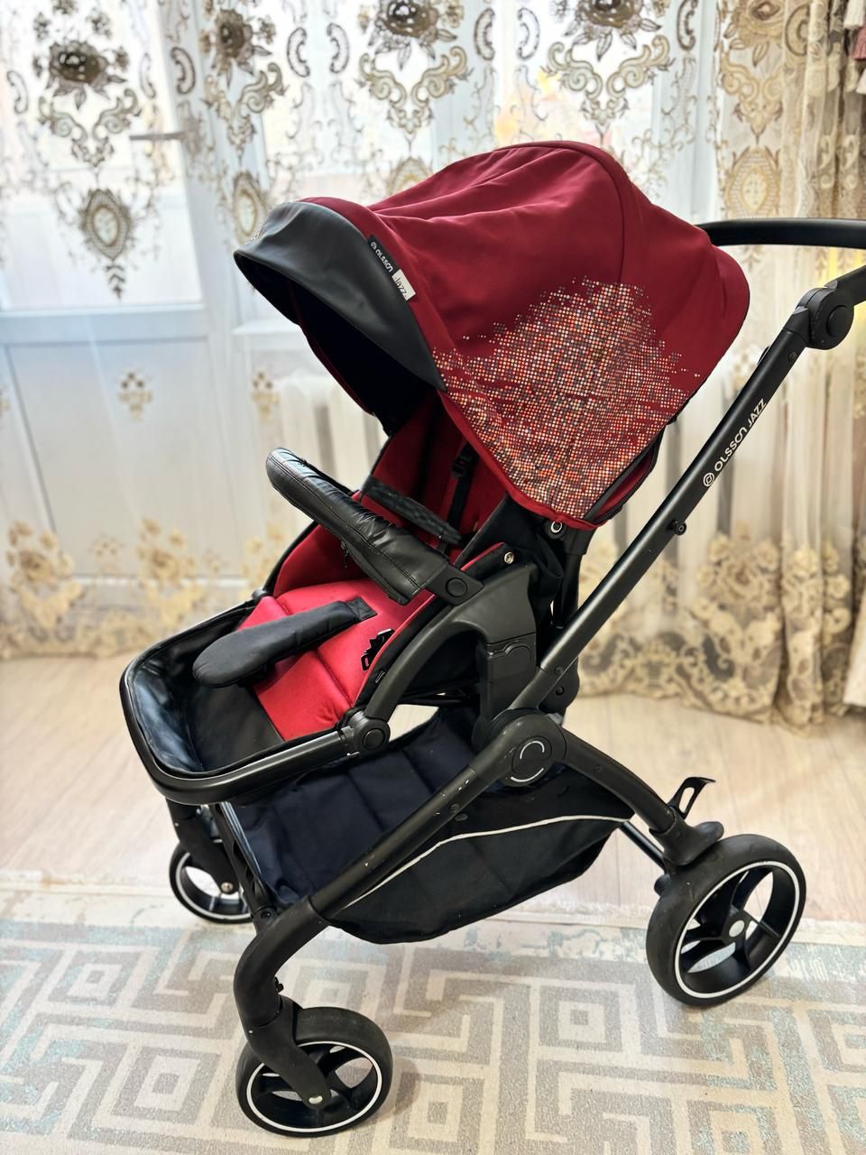 Продам прогулочную коляску   Olsson Jazz