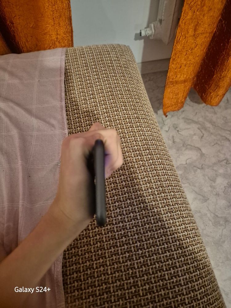 Продам 11 айфон