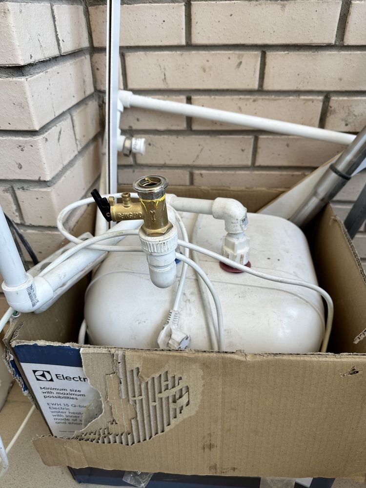 Водонагреватель Electrolux