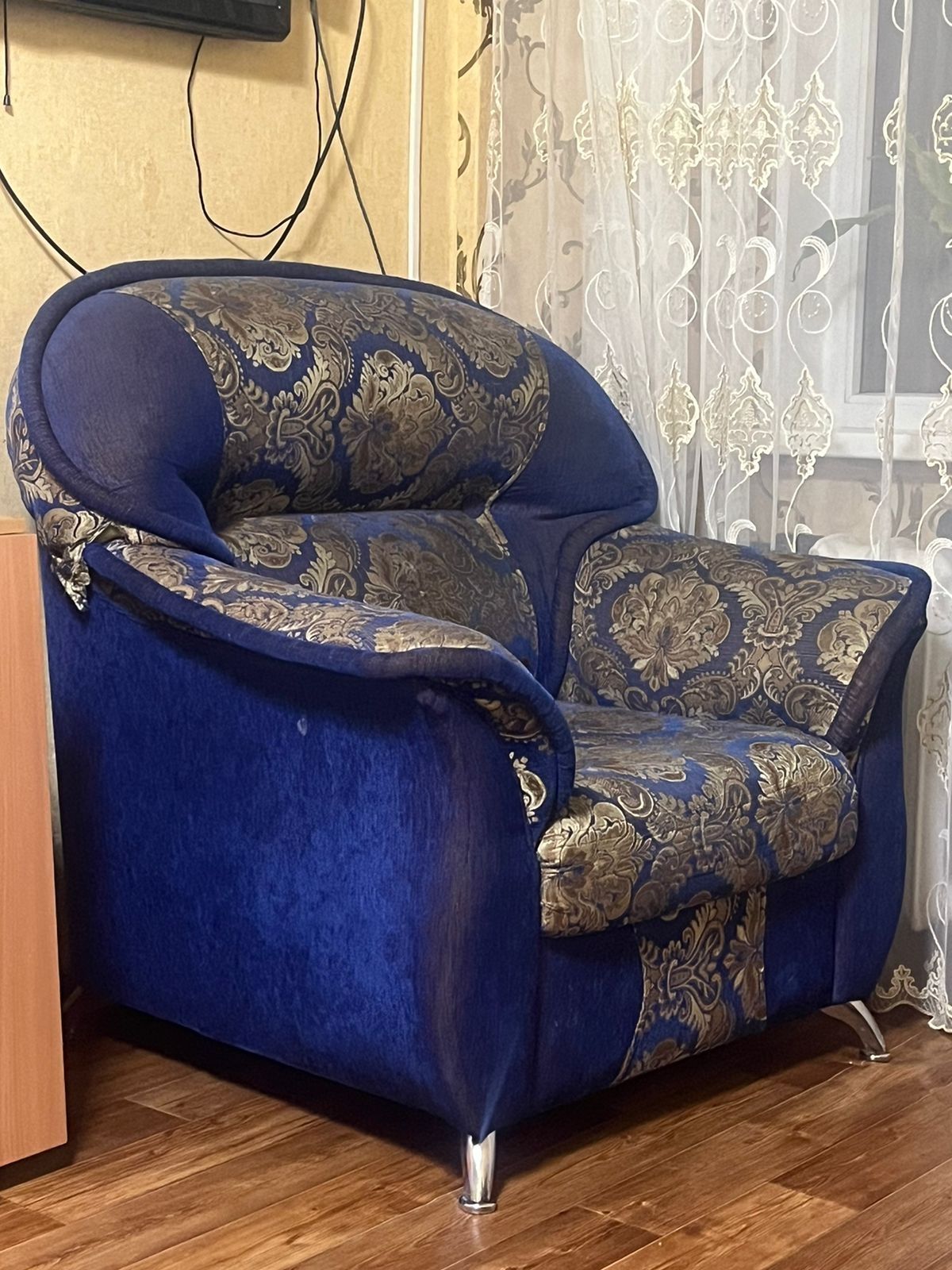 Divan b/u prodam