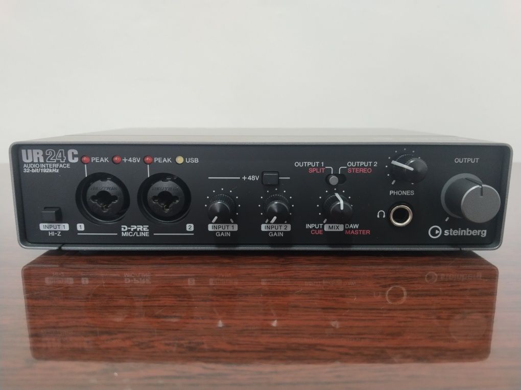 Аудиоинтерфейс Steinberg UR24C