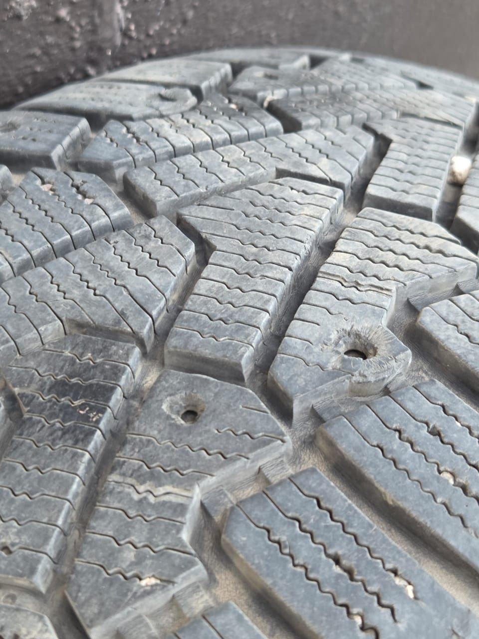 Шины Pirelli. 215/65.  17.