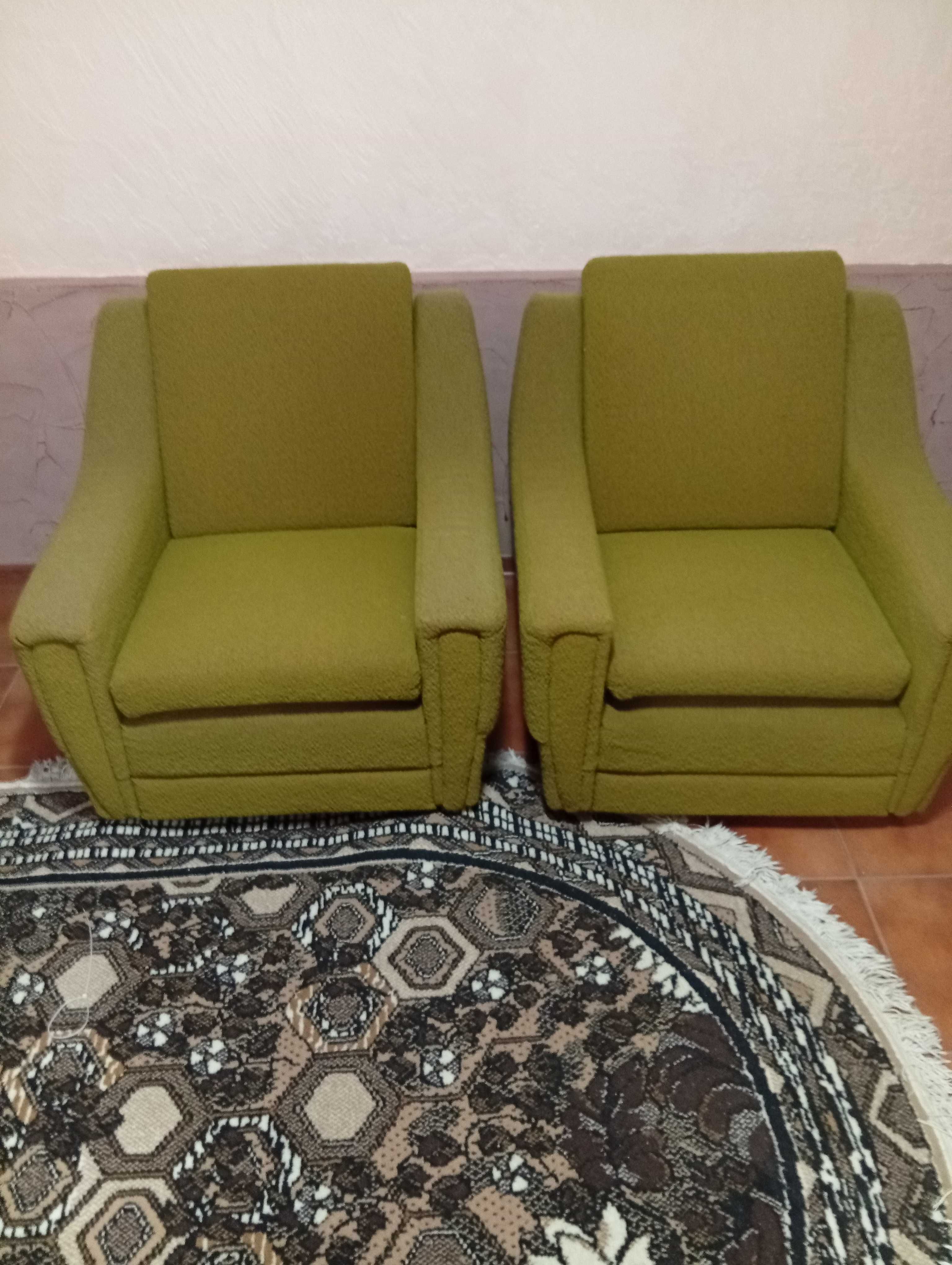 Продам   диван и 2 кресла.