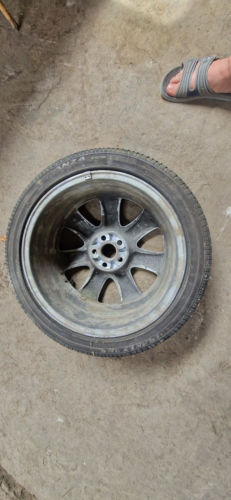 На тойоту авенсис