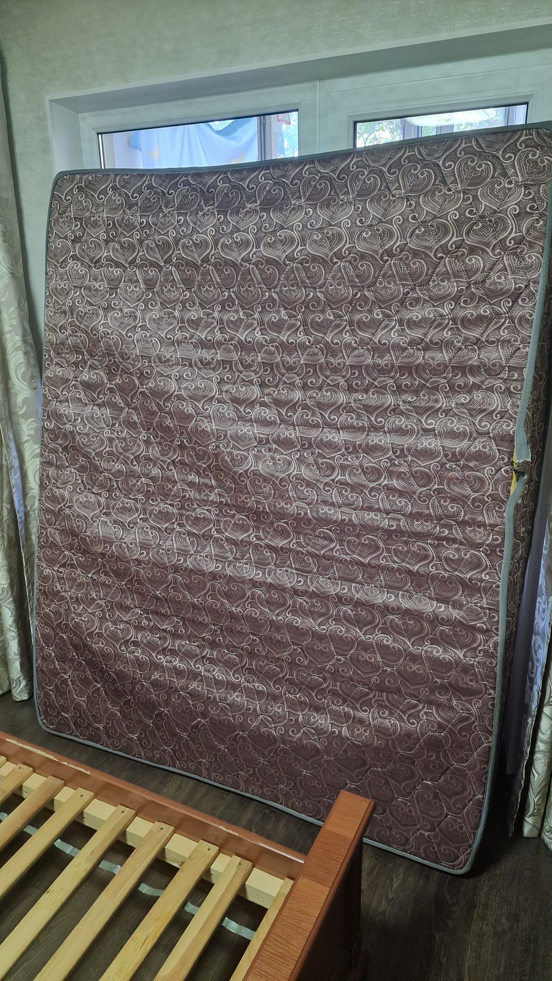 Двуспальная кровать. Размеры 160×200